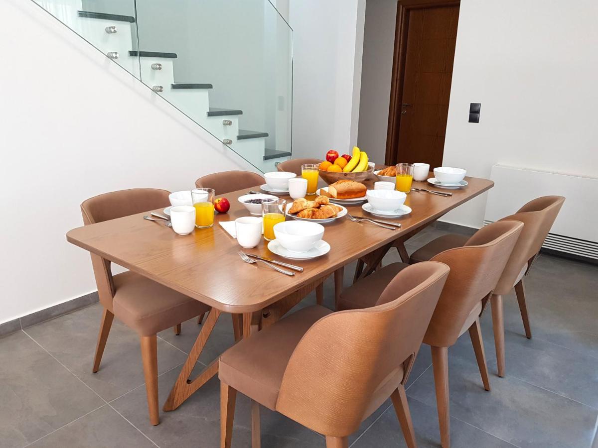 Four Seasons Homes *